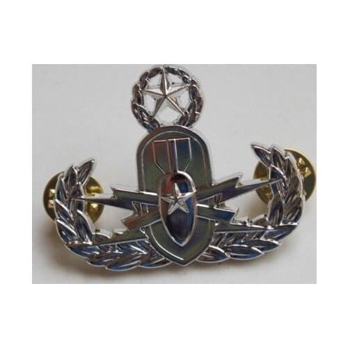 WW2 US EXPLOSIVE ORDNANCE DISPOSAL MASTER BADGE EOD PIN BADGE INSIGNIA silver