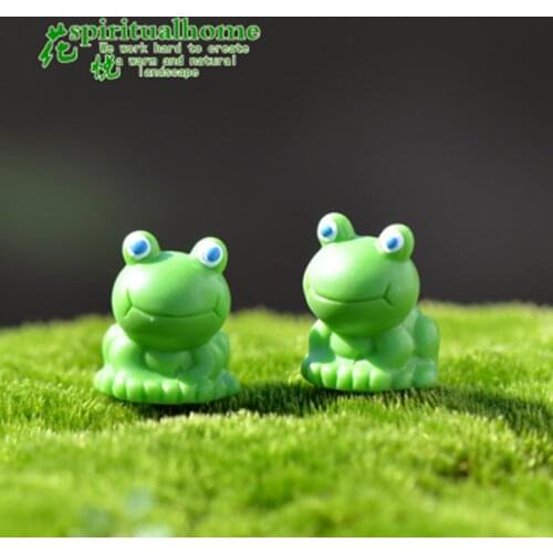 ZOCDOU 1 Piece Frog Home Decor Small Resin Common Pond Micro Landscape Little Figurine Garden Moss Lichen Doll Decoration