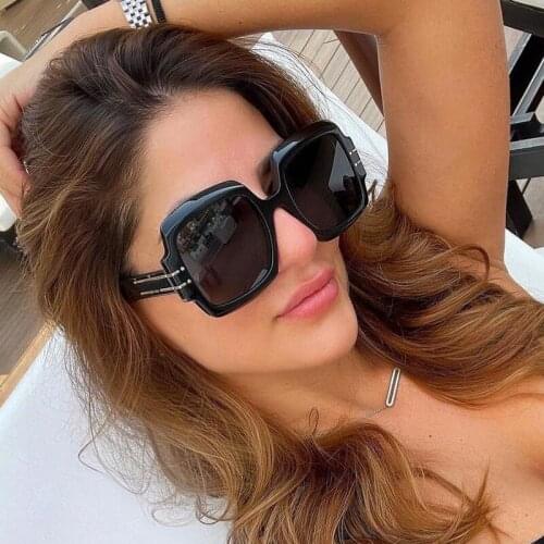 2021 New Fashion Big Square Frame Sunglasses Women Brand Designer Unique Rivet Sun Glasses Female Show Shades Men Oculos De Sol