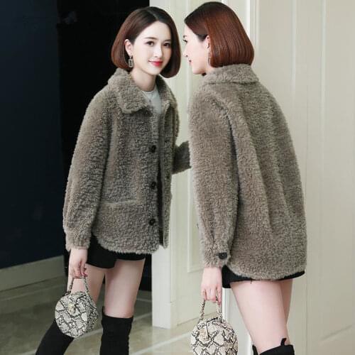 Women 2021 Autumn Winter Genuine Sheep Shearing Coat Short Section Fur Real Lambswool Fur Overcoat Female Casual Outerwear B620