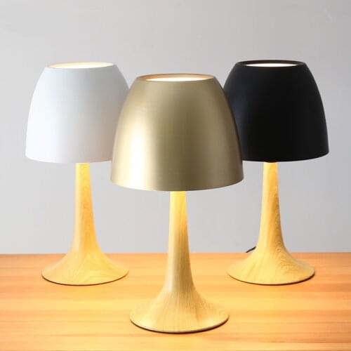 Modern table lamp bedroom bedside lamp creative fashion personality study room decoration modern metal hotel cafe lights LO883
