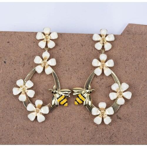 Fashion Cute Bee Flowers Drop Earrings Women Indian Statement Big Earrings Jewelry Female ZA Long Dangle Earrings