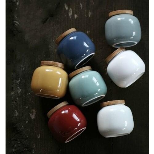 Traditional Chinese Style Brief Ceramic Tea Box Handmade Sealing Bamboo Lid China Porcelain Tea Storage Container