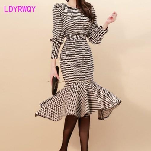 [LDYRWQY] New Korean Temperament Slim Houndstooth Top Waist Bag Hip Mermaid Skirt Set Women