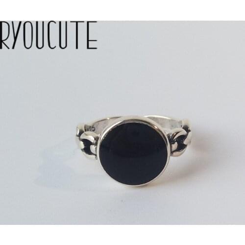 Original Design Popular Black Round Finger Ring Simple Rings for Women Wedding Engagement Jewelry Gifts