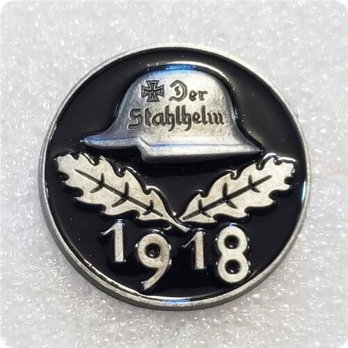 1918 German helmet badge