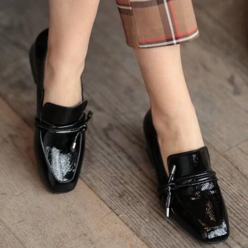 Mio Gusto Brand Katrina, Black / Beige , Burgundy Colors High Quality Short Heel Women 's Casual Shoes , shoes for women 2020 , designer shoes