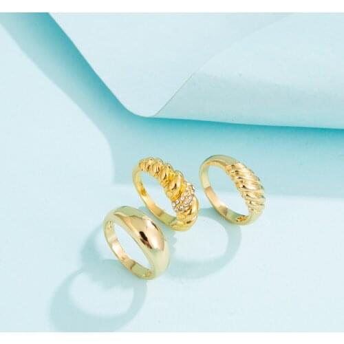 VG 6 YM Rings With Diamonds