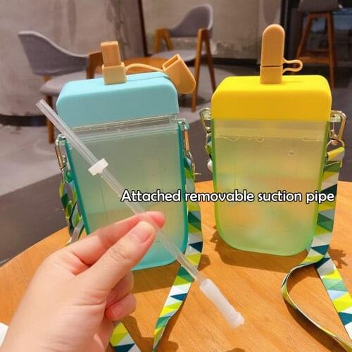 Portable Cute Plastic Transparent Straw Cup Plastic Popsicle Shoulder Strap Design Drink Water Bottle Kids Outdoor Popsicle Cup