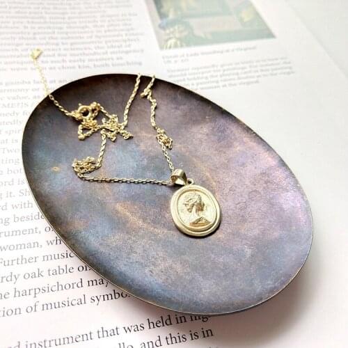 WTLTC Dainty Medallion Disc Pendant Necklaces for Women Sterling Sliver Round Coin Necklace Custom Personality Portrait Choker