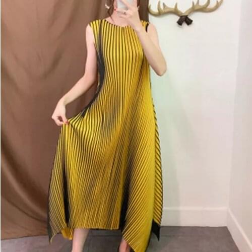 Womens dress 2019 spring womens lace stitching loose large size fake two-piece myak folds elegant womens dress