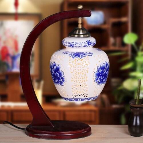 Jingdezhen Hollow Ceramic Table Lamp Modern Creative Fashion Bedroom Living Room Bedside European Table Lamp Chinese Style Lamp