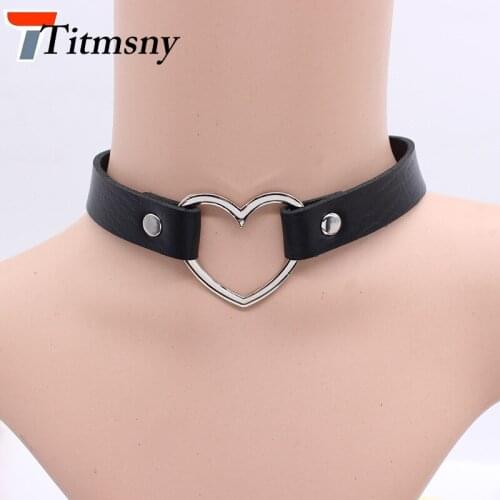 4 Colors Black Red Pink White PU Leather Punk Heart Studded Choker Necklace Rivet Buckle Collar Necklace Gift for Women Jewelry