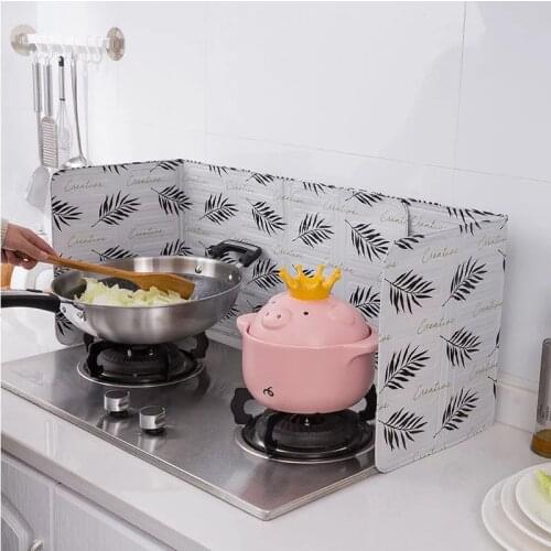 Kitchen Gas Stove Baffle Plate Foldable Splatter Screen Aluminum Frying Pan Oil Splash Protection Screen Kitchen Tools Accessory