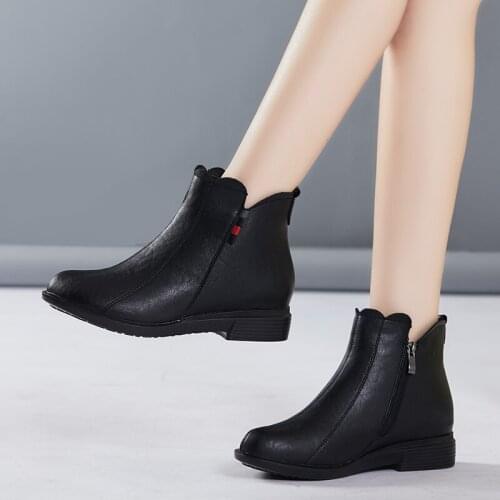 Mother Boots Genuine Leather Flat Short Boots Fashion Middle-aged Women Winter Boots Large Size 41 Antiskid Female Cotton Shoes