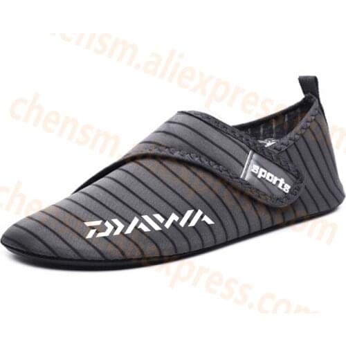 Daiwa New Fishing Water Shoes Men Beach Outdoor Wading Shoes Climbing Shoes Surf Woman Quick-Drying Dawa Fishing Shoes Size36-49