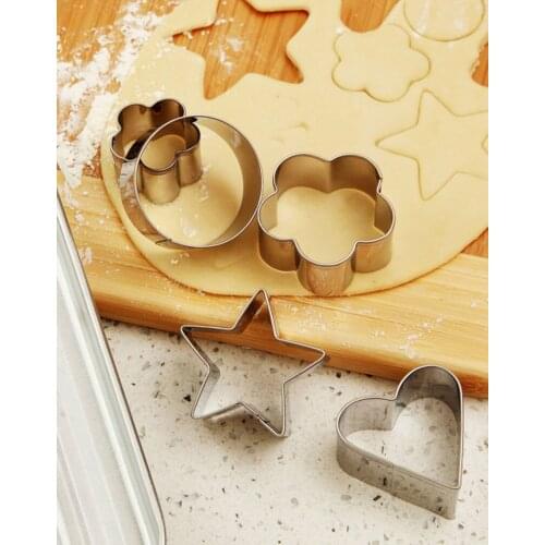 12pc Stainless Steel Cookie Cutter Biscuit Mold Baking Tool Fruit Mould DIY Noodle Pancake Heart Flower Star Wedding Decoration