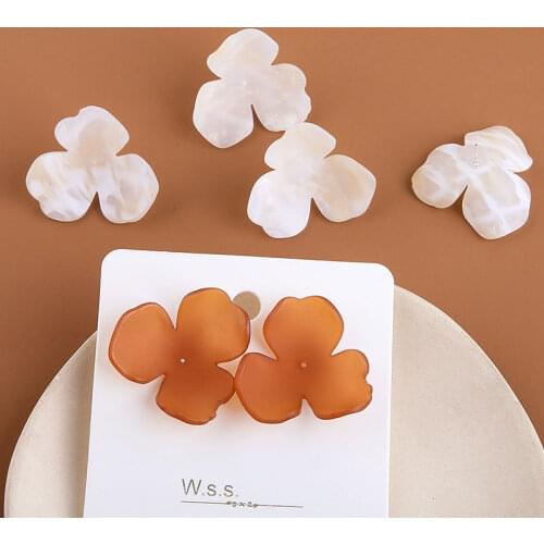 New Resin Flower Decorated Jewelry Ornament Accessories Fashion Stud Earrings 10pcs High Quality Trendy Floral Earring Material