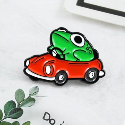Cute cartoon car frog custom enamel jewelry brooch fashion childrens toy gift animal driving car fun shirt delicate lapel pin