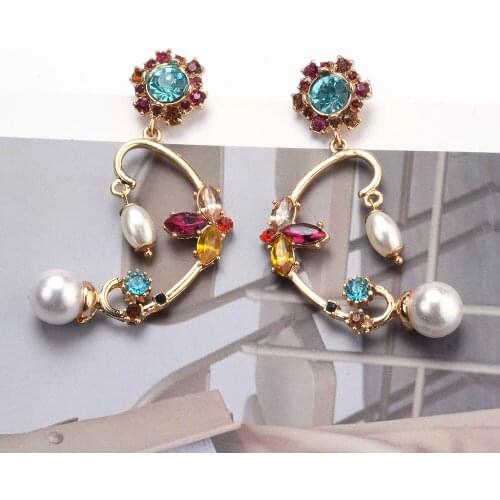 Fashion New Personality Irregular Metal Pearls Earrings womens Exaggerated Popular Geometric Jewelry Accessories