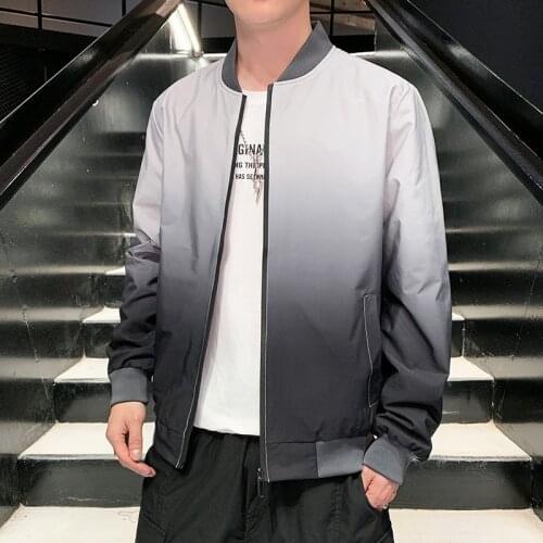2021 new jacket mens spring Korean version of the trend of mens sports and leisure gradient on clothes fashion jacket