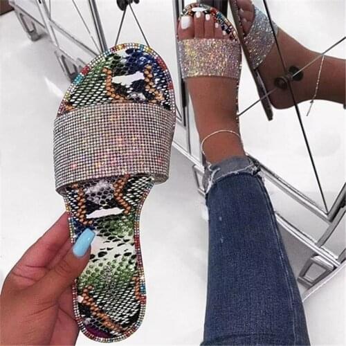 New Summer Women Crystal Slippers Glitter Flat Soft Bling Female Flip Flops Indoor Ladies Slides Hot Beach Shoes Candy Color