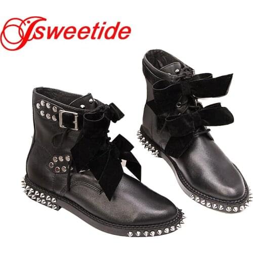 Short Motorcycle Boots Fashion Thick Heel Boot Heel Rivets Fashion Rock Roll Style Leisure Women Ankle Designer Brand Flats Boot
