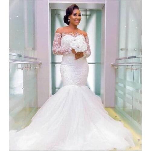 African Mermaid Wedding Dress Luxury Lace Off the Shoulder Beaded Tulle Sweep Train Wedding Gown Covered Button Bridal Dresses