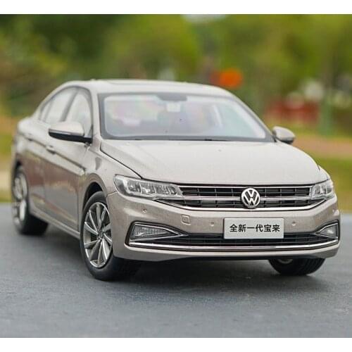 1:18 Scale Vw Volkswagen Bora 2019 Metal Diecast Car Model with Small Gift