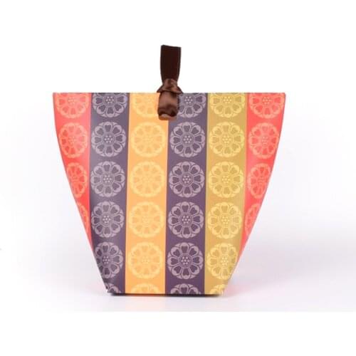 50pcs/lot Merci Geometric Print Pillow Box Foil Gold Ribbon Bow Present Carton Pouch Kraft box Gift Boxes Wedding Party Supply