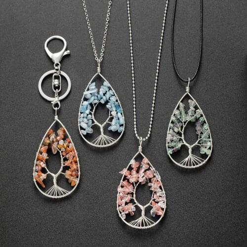 7 Chakras Healing Crystals Keychain Wire Wrapped Clear Quartz Tree of Life Pendant Healing Pointed Reiki Energy Balancing Key