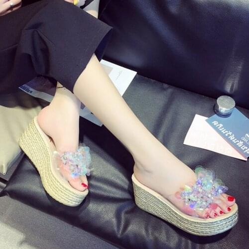 Summer Fashion Sweet And Elegant Crystal Straw Wedge Platform Ladies Slippers Casual Beach Shoes