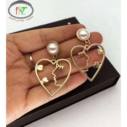 F.J4Z Fashion Designer Earrings for Woman Vintage Hollow Face Outline in Heart Earrings Jewelry for Party Bijoux