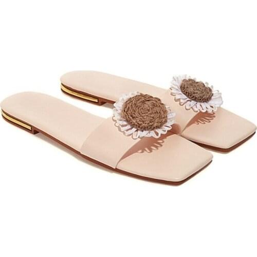 2021 Sweet Fashion Women Flip Flops Flower Summer Lovely Ladies Casual Slip on Fruit Jelly Beach Slides Sandals Shoes M-36