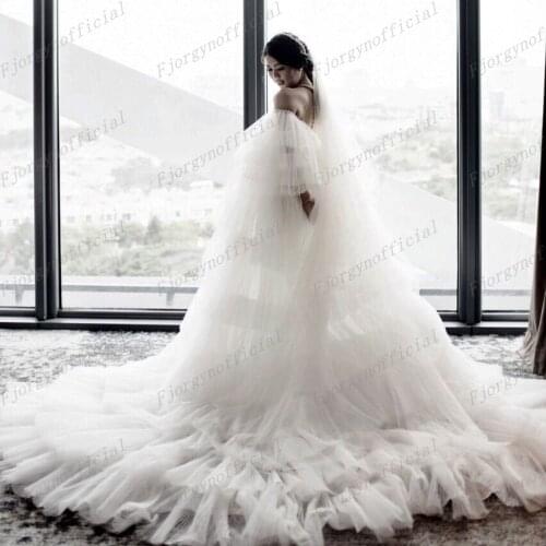 Elegant White Wedding Party Dress Off Shoulder Satin and Tulle Wedding Gowns 2022 Bridal Dresses Tiered Pearls Sweep Train Robes