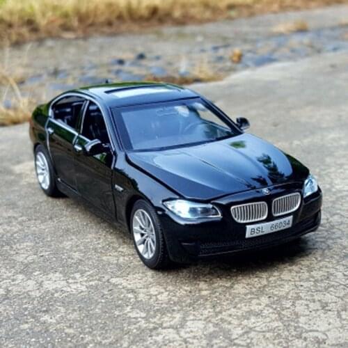 1:32 BMW 535i Alloy Car Model Diecasts & Toy Vehicles Car Model Metal Collection Sound and Light High Simulation Childrens Gift