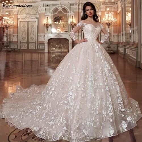 Saudi Arabic Full Lace Princess Wedding Dresses Long Sleeves Ball Gown Appliques Lace Up Back Bride Dress Vestidos De Novia 2021