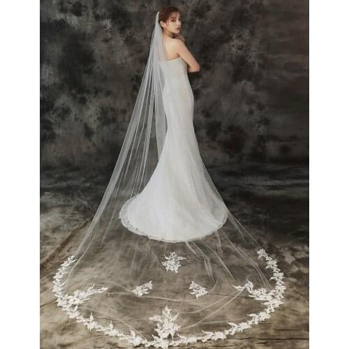 Beautiful Appliqued Lace Edge 3x1.5M Long Cathedral Veils White Ivory Wedding Accessoire Velos De Novia with Comb