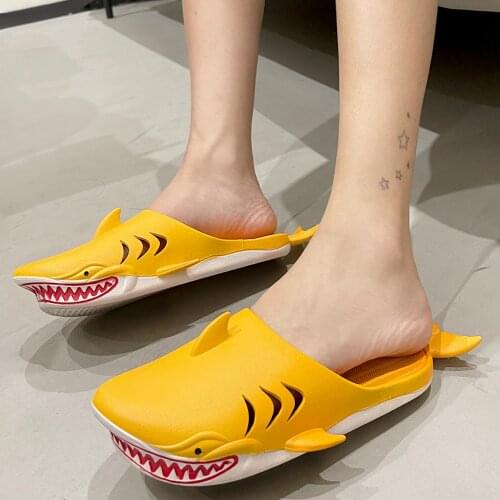 2021 Trendy Style Fashion Funny Shark Slippers Summer Vital Unisex Couple Slipper Women Comfy Mules Indoor Non-slip Men Mules