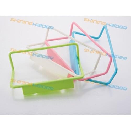 Wall hanging rag hanger