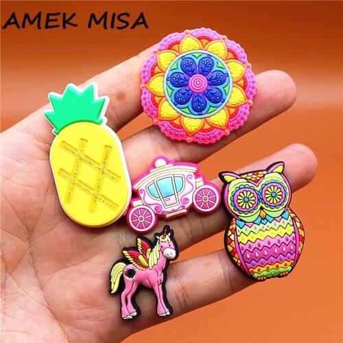 Dropshipping 1pcs Pineapple PVC Shoe Charms Pink Carriage Unicorn Owl Shoe Accessories Decorations fit Croc Bracelet Kids Gifts
