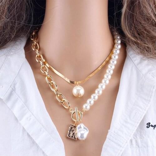 2021 Women Retro Multilayer Pearl Geometric Pendant Necklace Ladies Metal Portrait Snake Chain Necklace New Design Jewelry Gift
