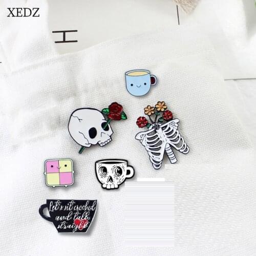 XEDZ New skull rose flower skeleton shell pink finger black blue cup brooch fashion personality denim clothing pendant jewelry g