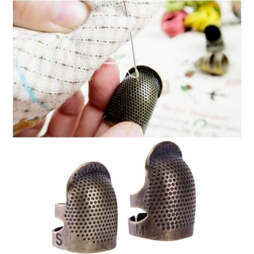 1pcs Vintage Handworking Sewing Thimble Finger Protector Needlework Metal Brass Sewing Thimble Sewing Tools Accessories