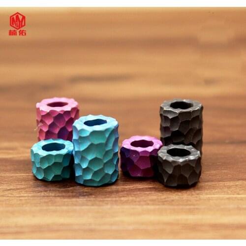 1PCS Titanium EDC Paracord Knife Bead Personality Creative Simple Keychain Outdoor Survival Bracelet Pendant