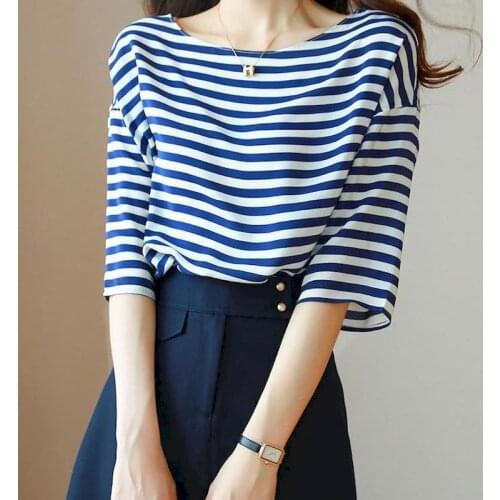 Contrasting Striped Womens T-shirt Simple Temperament Round Neck Three-quarter Sleeves T Shirt Loose High-end Blouse Summer New