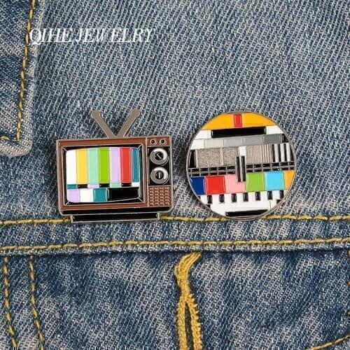 QIHE JEWELRY 'WARNING NO SIGNAL' TV Enamel Lapel Pins Can't Watch TV Fun Fashion Brooches Badges Gifts for Friend Pins Wholesale