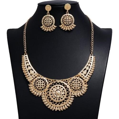 LZHLQ Women Hollow Metal Choker Necklaces Earrings Sets Multilayer Twist Torques String Geometric Clavicle Chain Punk Jewelry