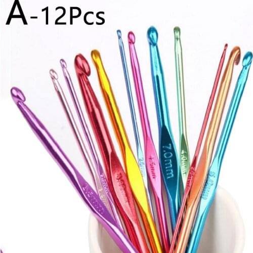 Popular Lovely 12/14 Pcs Metal Handle Crochet Hook Knitting Needles Set Aluminum Bamboo Crochet Hook Set Magic Stitch
