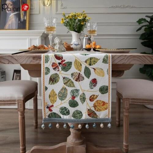 American Pastoral Chenille Table Runner Jacquard Embroidered Insect Plant Tea Table TV Cabinet Tassel Table Flag Desktop Decor